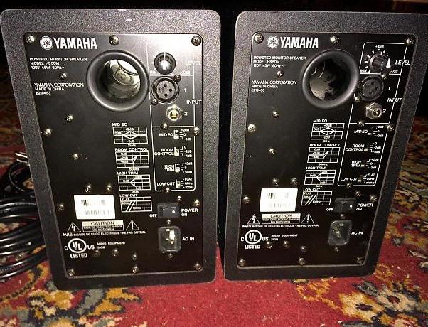 สตูดิโอตรวจสอบ yamaha hs50m