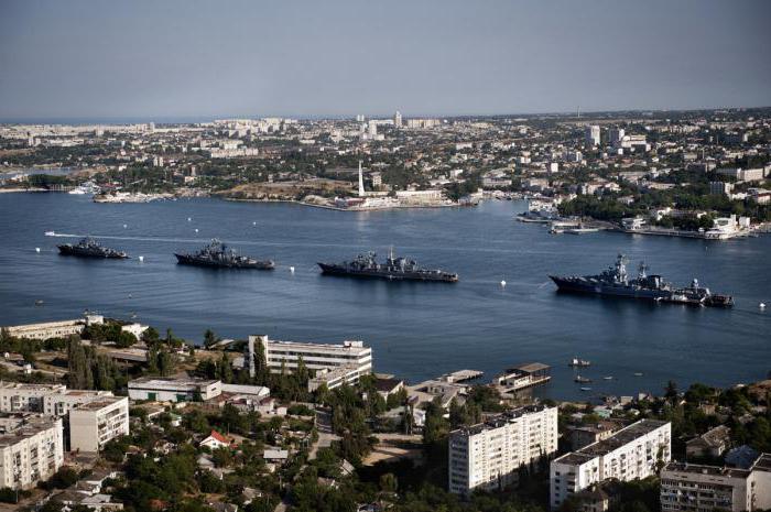 เรือในอ่าว Sevastopol