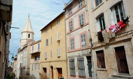 สถานที่ท่องเที่ยวที่แตกต่างกันเช่น Marseille