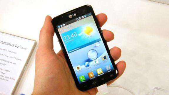 LG Optimus L7: ทบทวนโมเดลความคิดเห็นของลูกค้าและผู้เชี่ยวชาญ