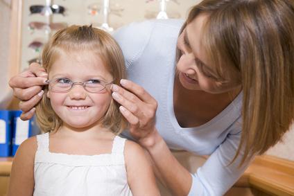 สายตาเอียงในเด็ก: สาเหตุอาการและการรักษา