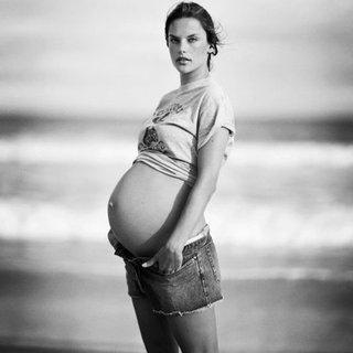 จะเกิดอะไรขึ้นในระหว่างตั้งครรภ์เมื่อท้องตกก่อนคลอด